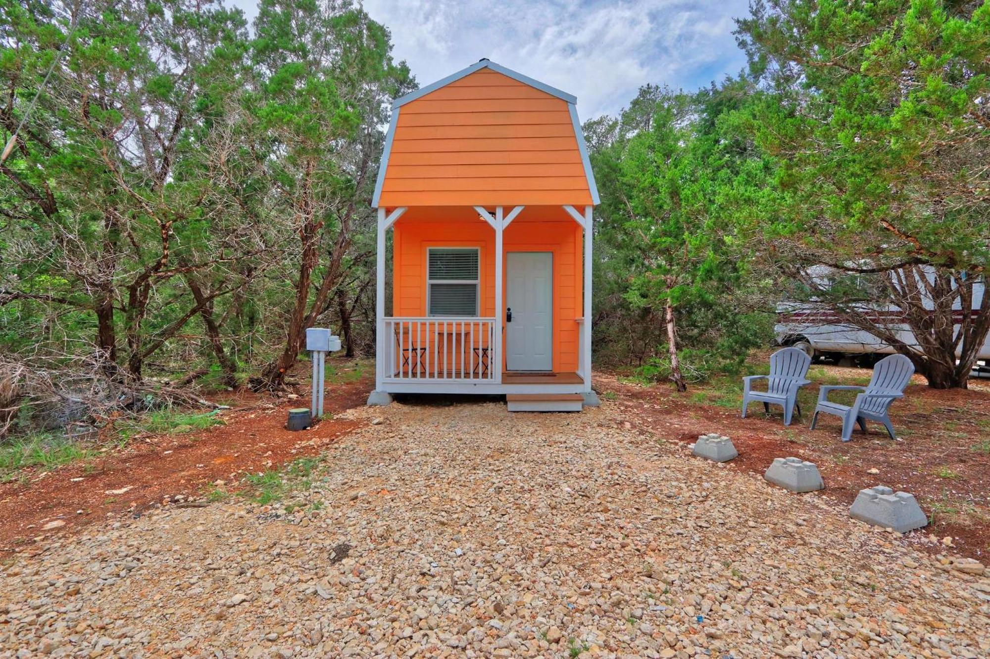 The Driftwoods - Orange Tiny House Villa Exterior photo